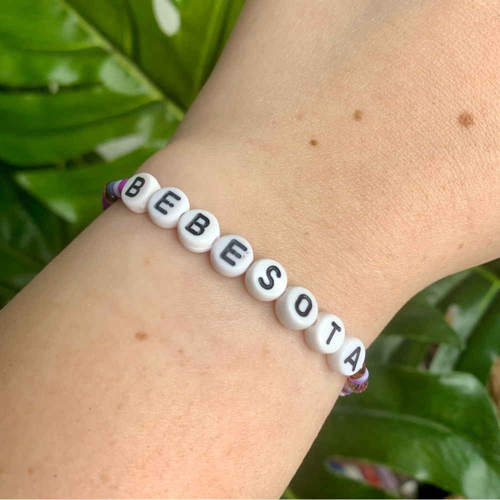 Bebesota Purple Word Beaded Bracelet - Picture 4 of 5